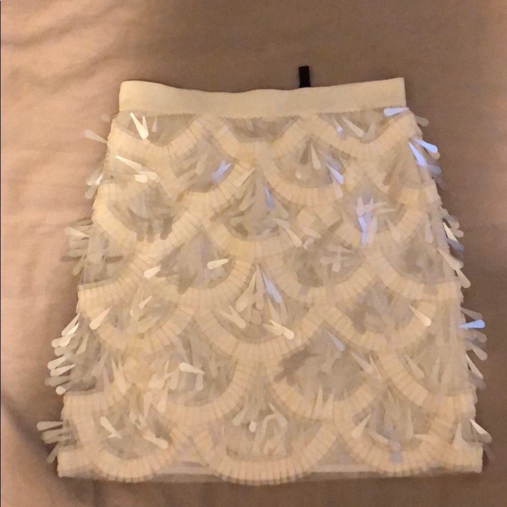 Bcbgmaxazria white skirt XS